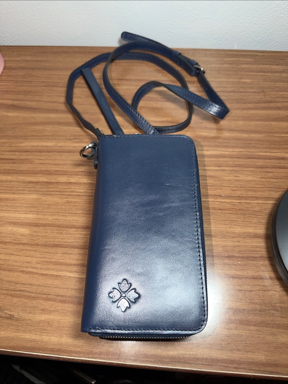 Patricia Nash Leather Phone Crossbody Wallet - Navy New Without Tags